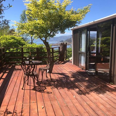 Heron Hideaway At First Light Rangihaeata Retreat Экстерьер фото